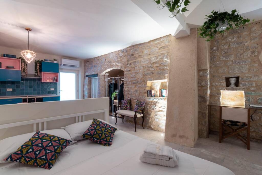 Cornelia Cavern Cosy Studio Apartment In Spello Kültér fotó
